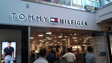 tommy hilfiger stores near me